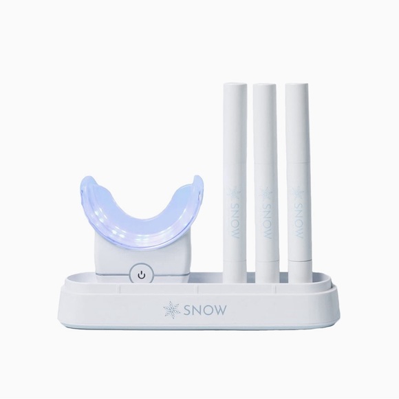 Snow Limited Edition Teeth Whitening Wireless Kit, Teeth Whitening Kit with LED - Picture 1 of 11